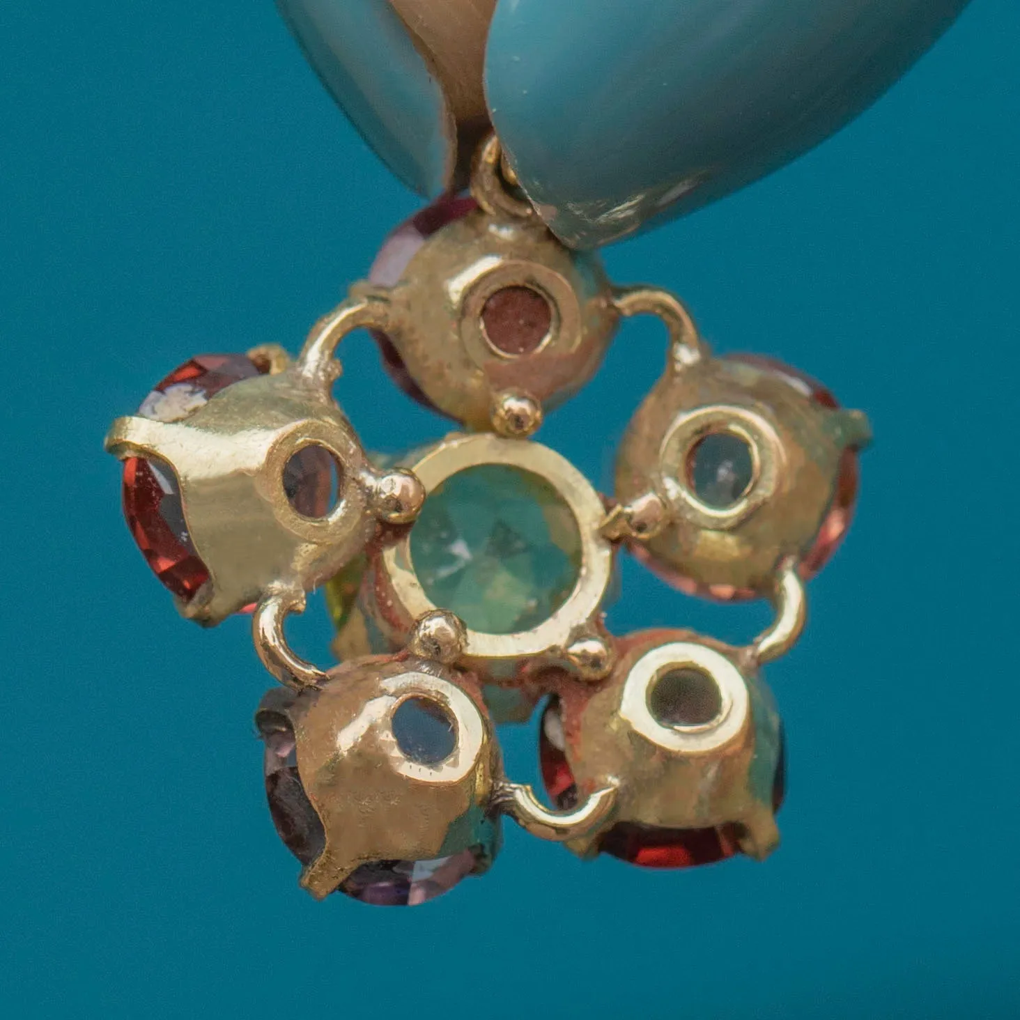 9ct Gold Mixed Sapphires Flower Charm